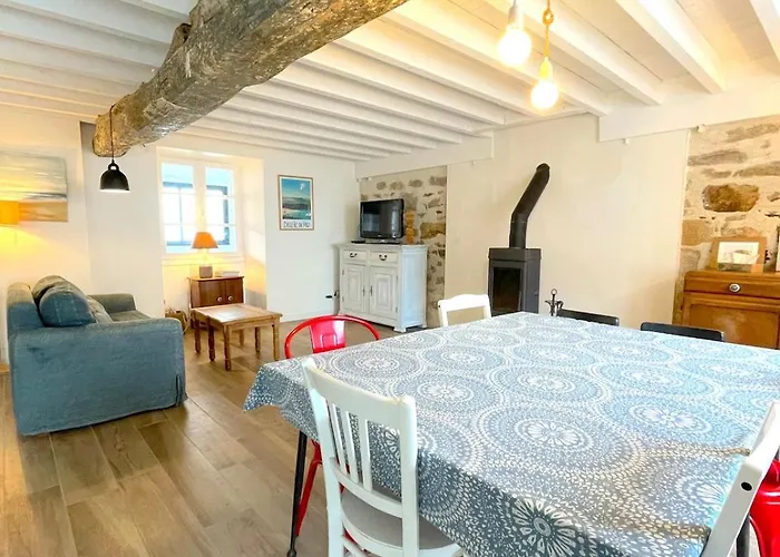 Maison Bord De ・la Cotiere・ *